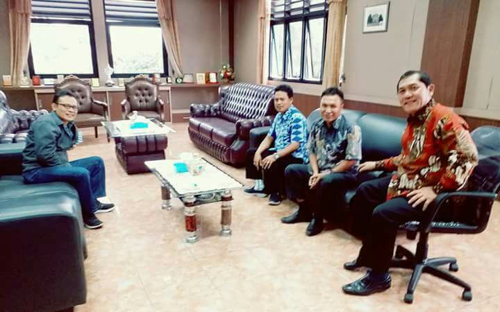 Anggota DPRD Datangi Bupati Karo