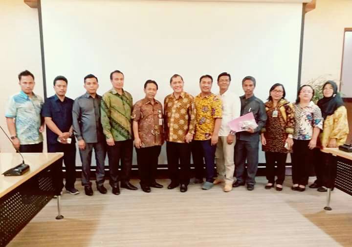 Bupati Karo Foto Bersama Dengan Kemenkes RI
