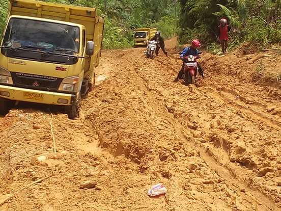 Sangat Miris Keadaan Jalan Ulu Talo Kabupaten Seluma