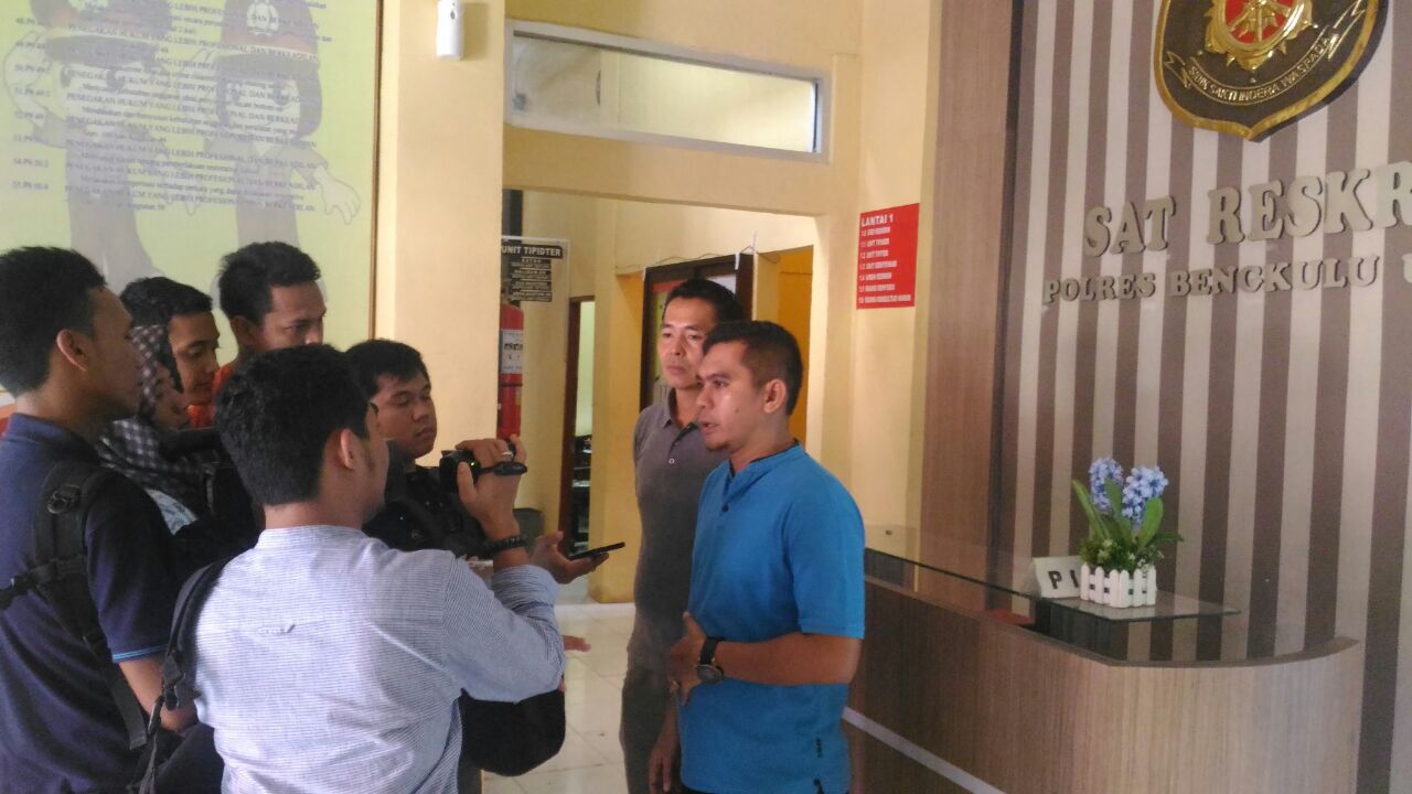 Kasat Reskrim saat Diwawancarai Awak Media Terkait Ott
