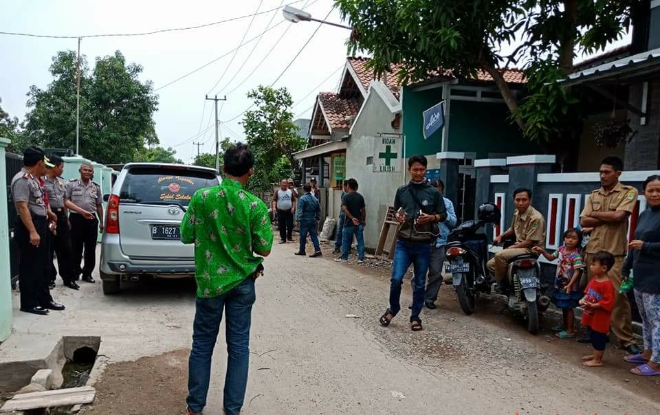 Susana Kantor Desa usai digembok oleh perangkat Desa