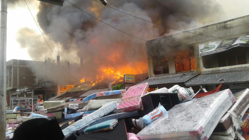 Sijago Merah Mengamuk Habiskan 58 Ruko 