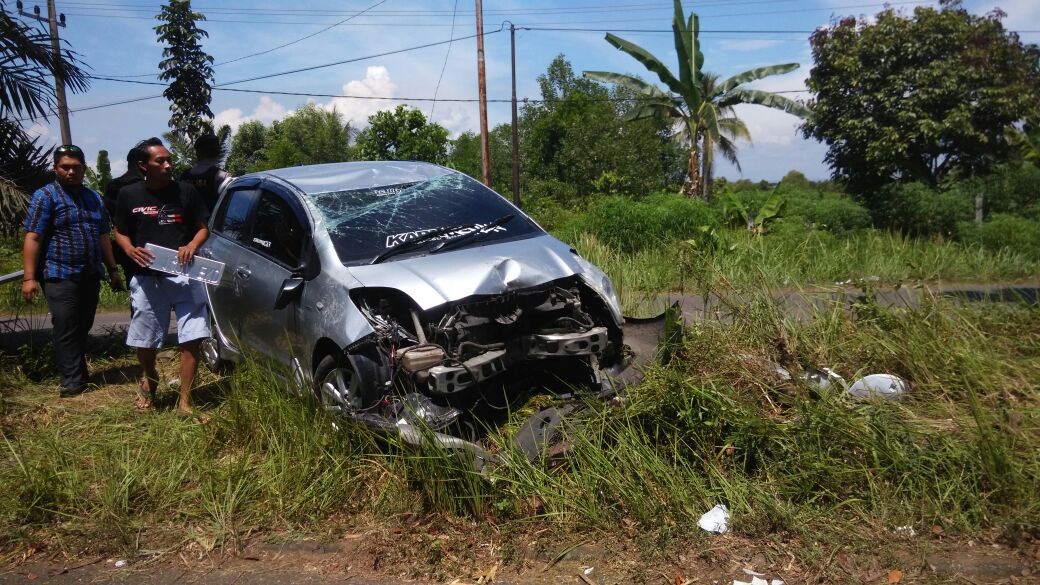 Tampak Mobil Yaris yang mengalami kecelakaan 