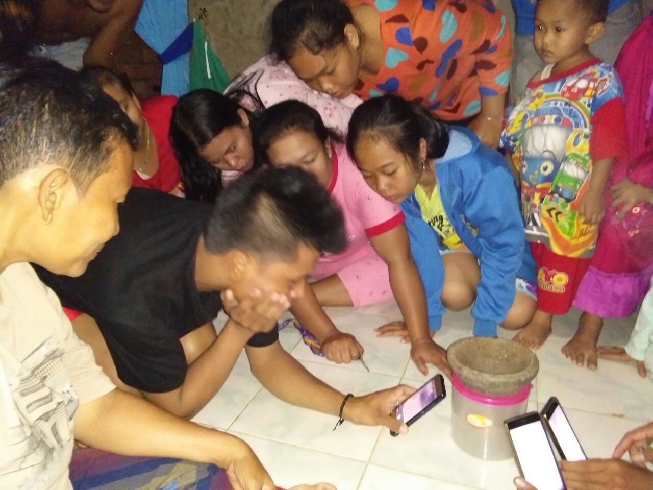 Penangkapan Sosok Tuyul oleh warga