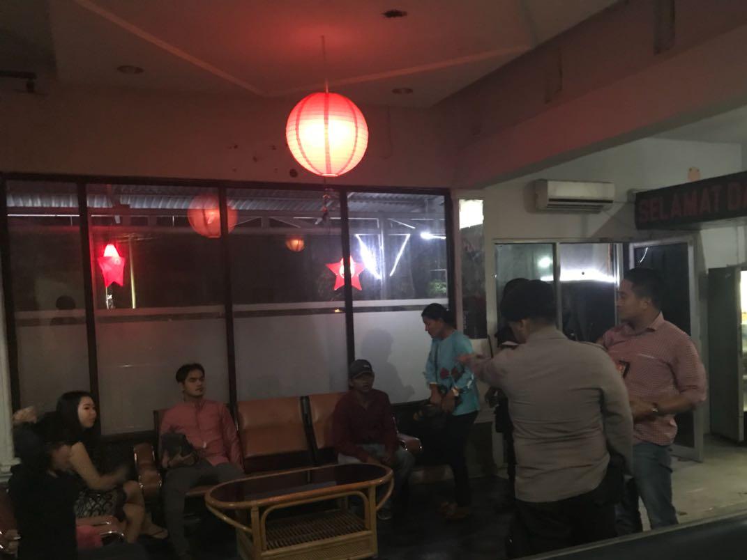 Tampak Tim Biawak amankan terduga PSK
