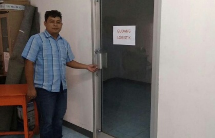 Tampak Gudang Logistik 