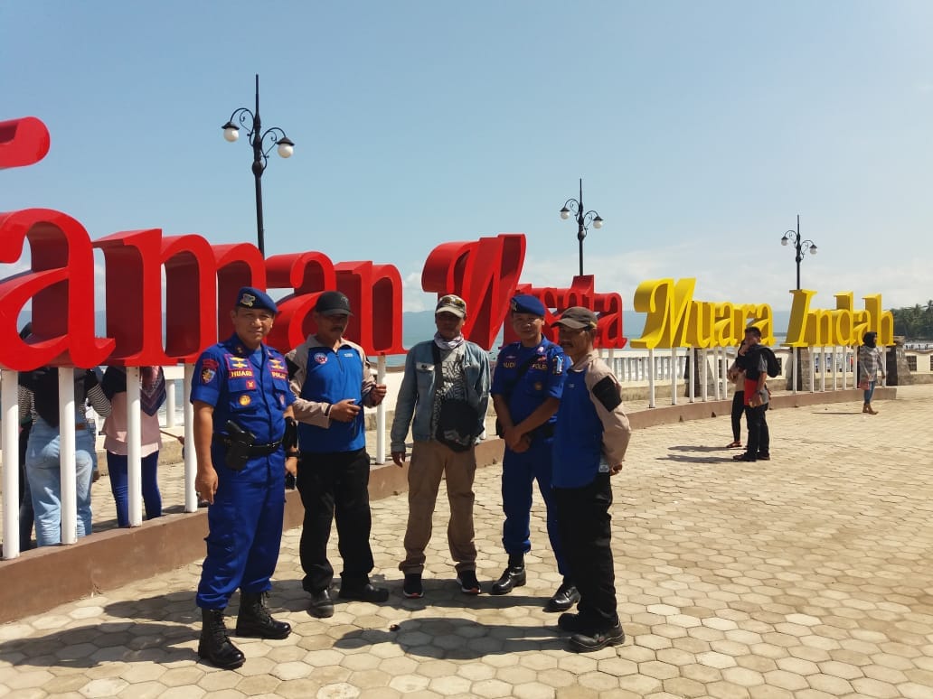 Tampak Kasatrolda Dit Polair Polda Lampung saat meninjau Lokasi 