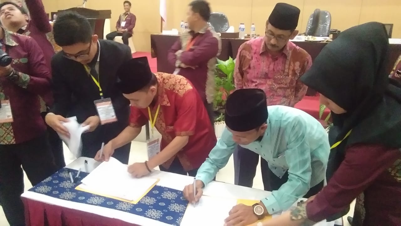 Penandatanganan Berita Acara Hasil Rekapitulasi Pleno KPU Kota Bengkulu