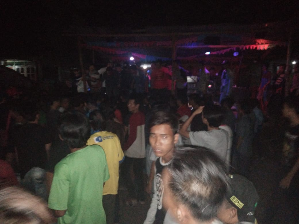 Suasana Acara Organ Tunggal Malam