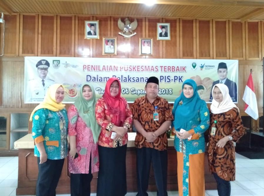Kadinkes Kota Bengkulu Bersama Tim Puskesmas Jalan Gedang