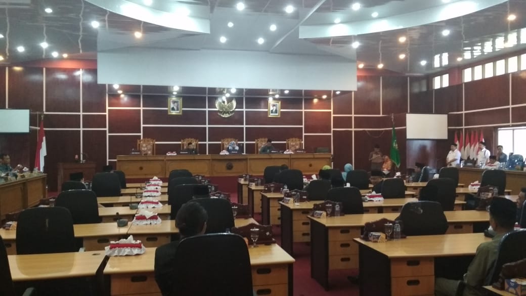 Suasana Rapat Paripurna