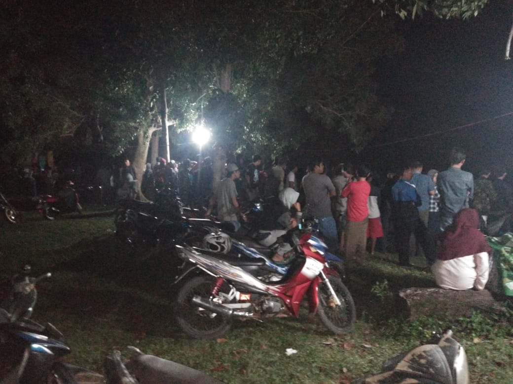 Tampak Pihak Kepolisian Masih Berjaga-jaga