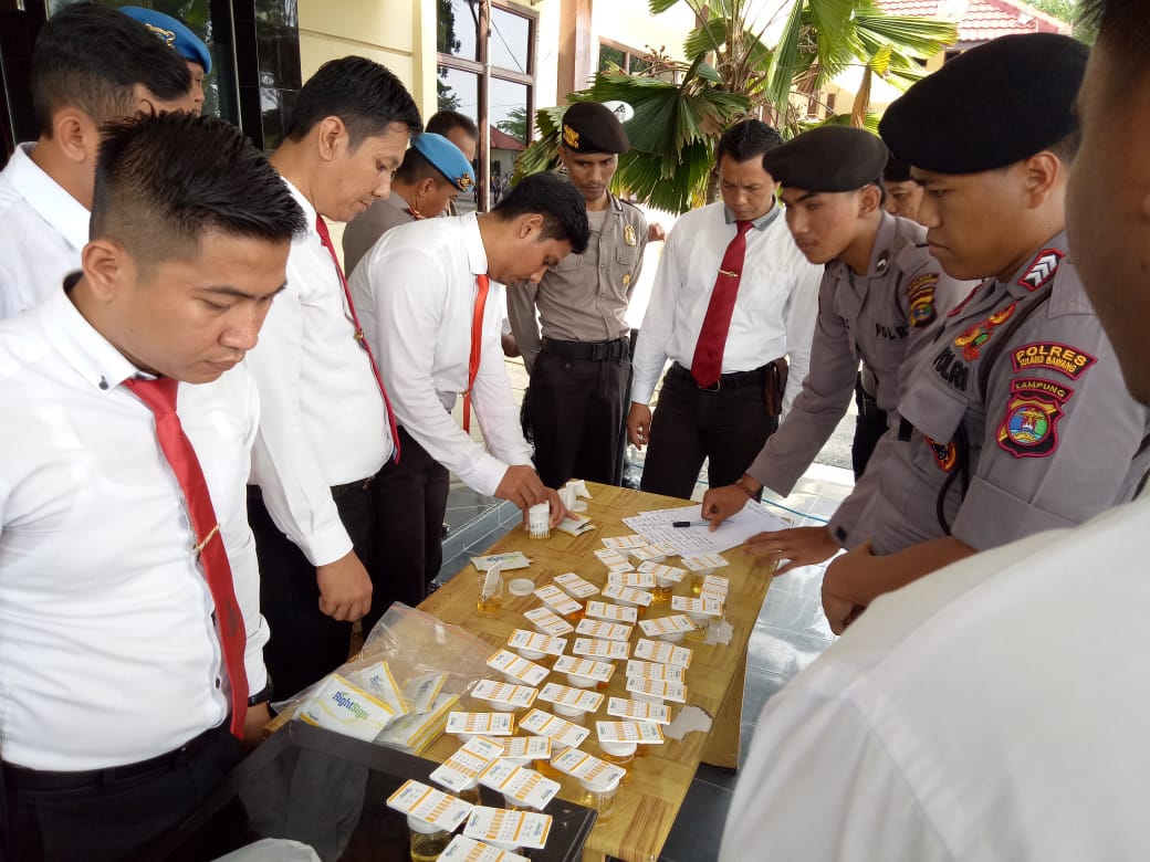 Suasana Test Urine