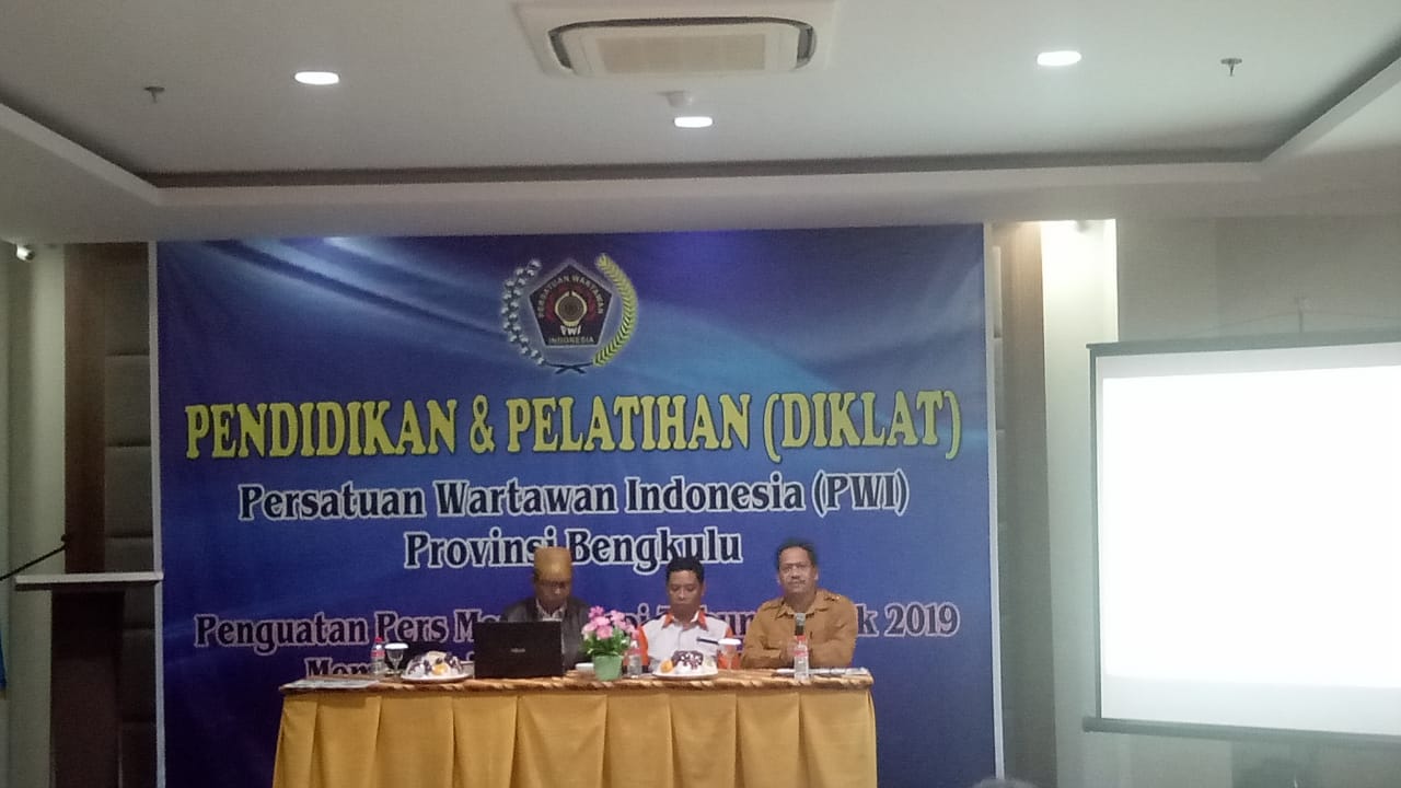 Diklat PWI