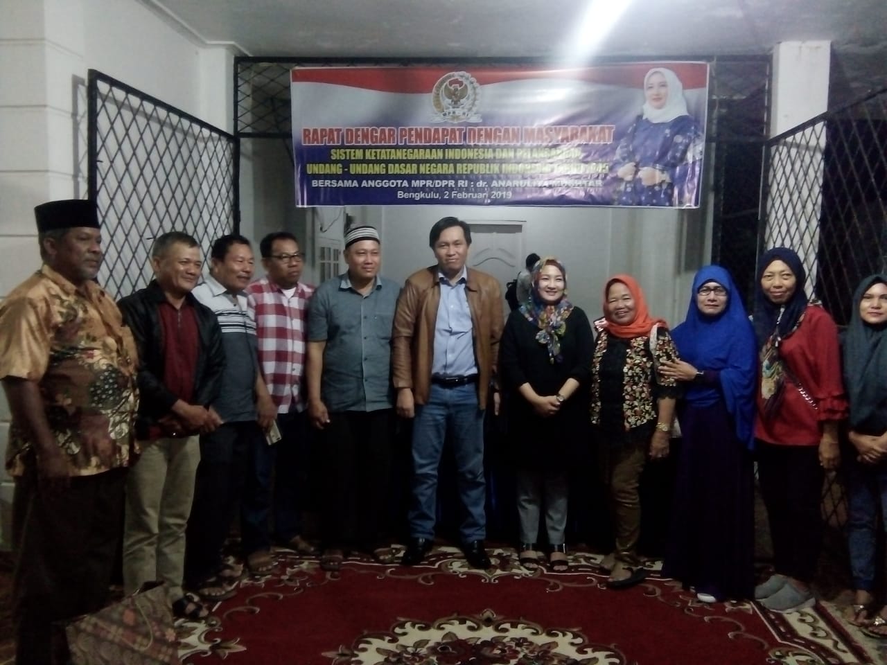 Usai Acara Anggota DPR RI dr.Anarulita Muchtar foto bersama