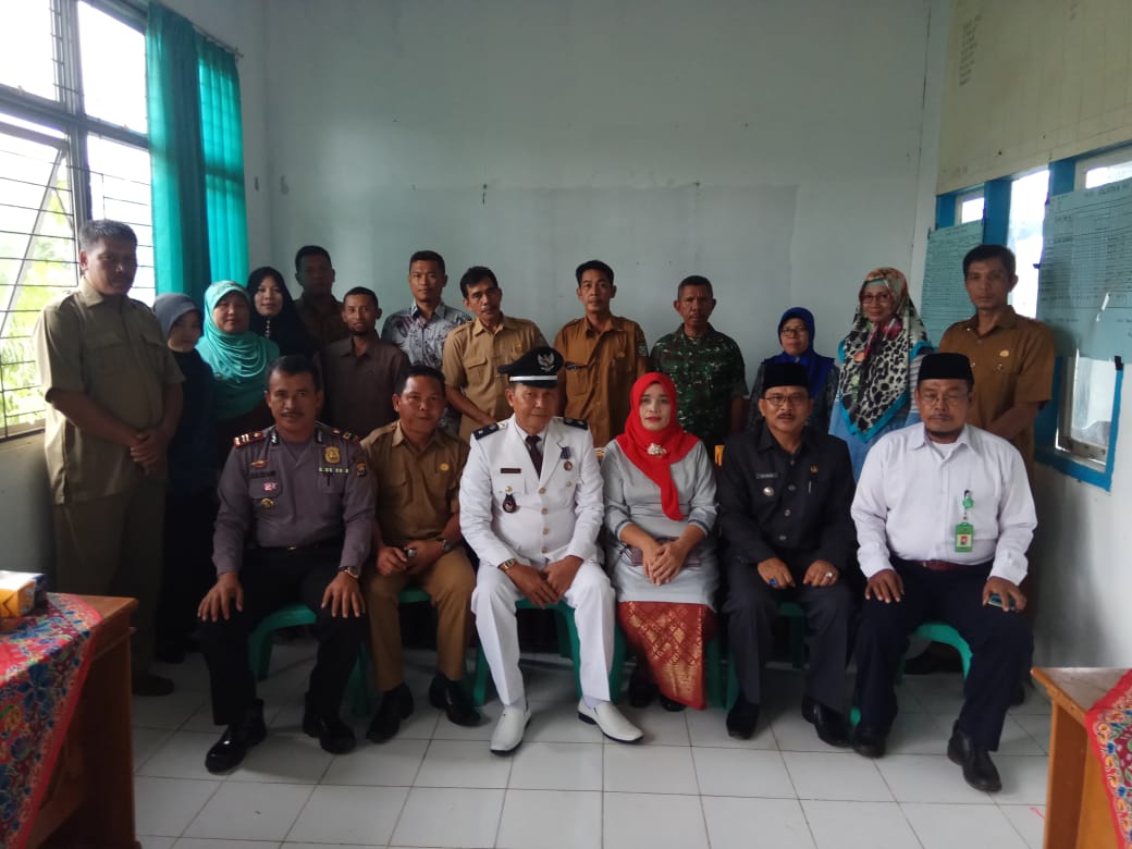 Foto : foto bersama Kesbangpol PALI, Narasumber, serta FKDM, FPK, TKDP