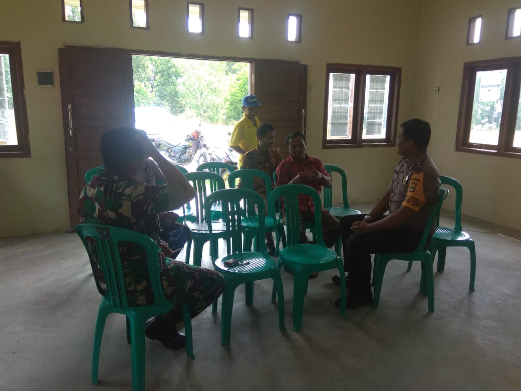 Babinsa, Babinkamtibmas dan Kepala Desa Bersinergi Memajukan Desa