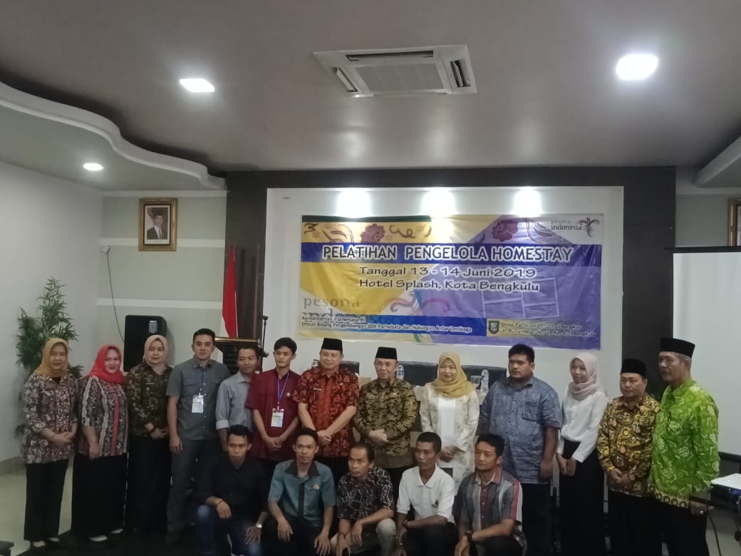 pelatihan pengelolaan homestay di hotel splash 