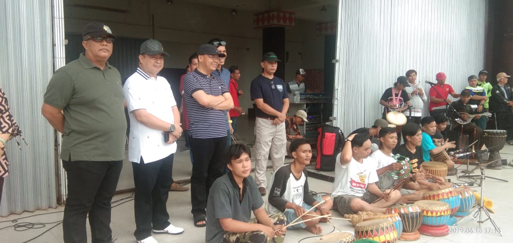 Gubernur Tinjau Latihan Penampilan 500 Dol