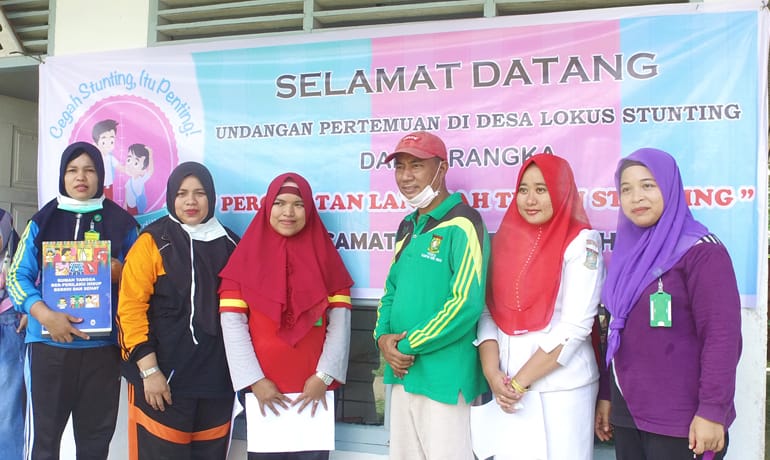 – Puskesmas Kampar Kiri Hulu 1 bekerjasama dengan Pemerintahan Desa Aur Kuning, Kec. Kampar Kiri Hulu, Kabupaten Kampar, Propinsi Riau, Menyelenggarakan kegiatan “Bulan Bakti Sosial”. Selasa seminggu yang lalu, ( 11/ 06/19).     Kemudian acara tersebut tampak dihadiri langsung oleh Kepala Puskesmas Kampar Kiri Hulu 1, Citra Dewi, S.K.M, beserta anggota, Kepala Desa Aur Kuning, Adamri, Himpunan Mahasiswa Aur Kuning ( HIPMA), sebagai masyarakat tempatan yang ikut membantu melakukan pemeriksaan 