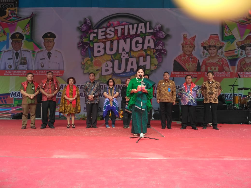 Festival Bunga dan Buah Resmi Ditutup Wabup Karo