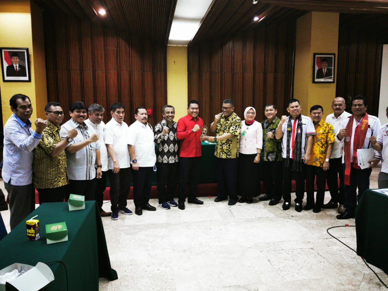 bupati karo Terkelin Brahmana ditemani  komisi D provsu  adakan audensi diterima oleh kementerian lingkungan hidup.( Ist)