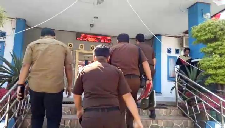 Kantor BPN dan DPPKAD di Datangi Penyidik Kejaksaan Negeri Bengkulu. 