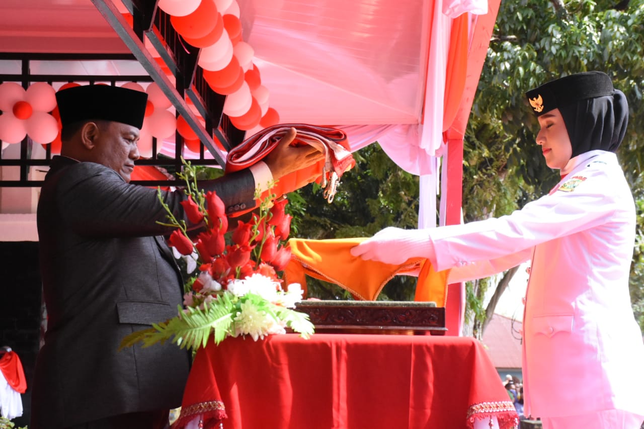 Plh Bupati Kampar Pimpin Langsung Detik-Proklamasi Hut RI ke-74