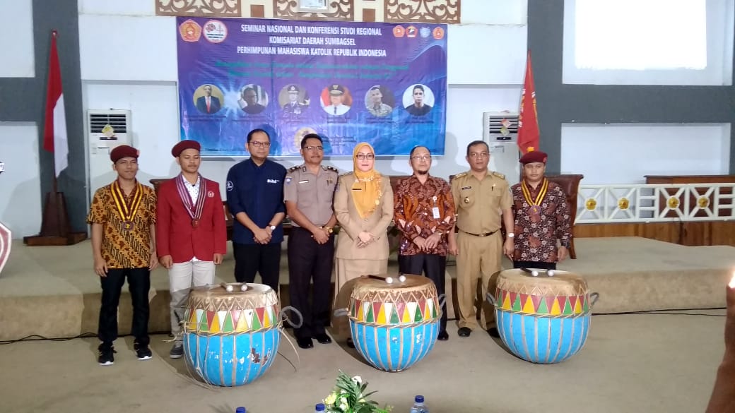Asisten II Buka Seminar Nasional PMKRI