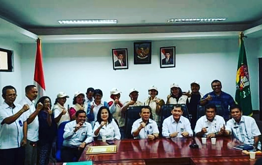 Kepala Balai POM Medan Serahkan Sertifikat Izin Edar UMKM