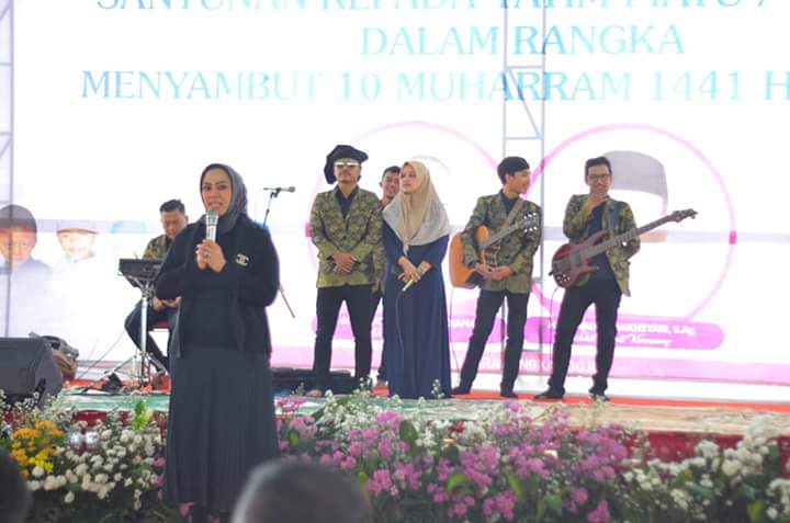 Bupati Karawang Hadiri Acara Santunan Kepada Anak Yatim Piatu dan Dhu'afa