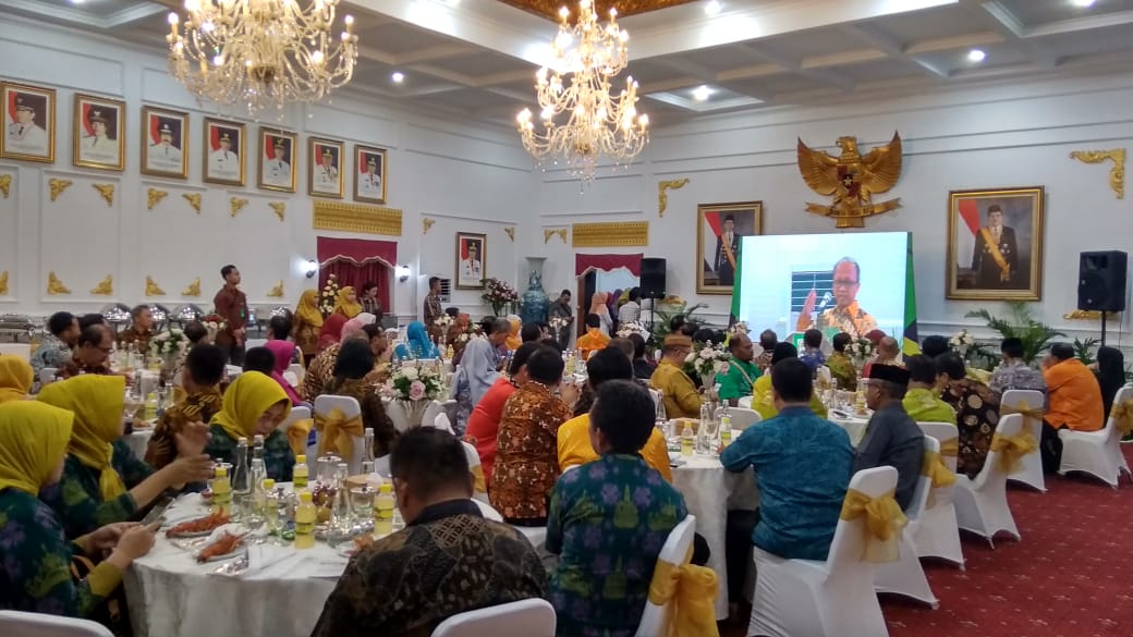 Gubernur melihat Antusias peserta dariTTG (Teknologi Tepat Guna) 2019 seluruh indonesia di Gala diner