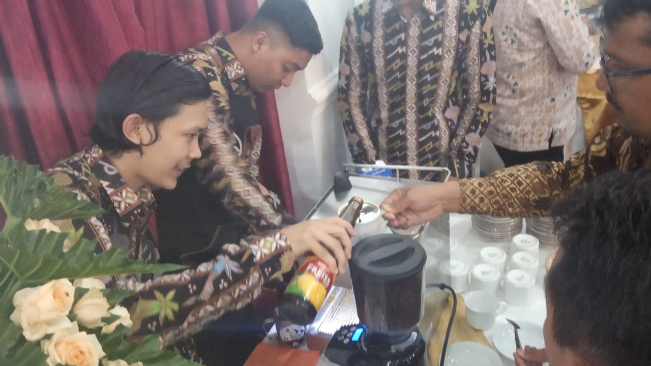 Kopi Gula Pahit Asal Curup Laris Manis di Gala Dinner TTG