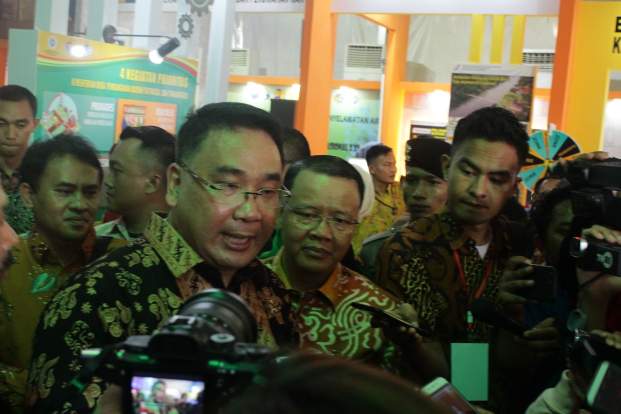 Menteri Desa, Pembangunan Daerah Tertinggal, dan Transmigrasi Eko Putro Sandjojo
