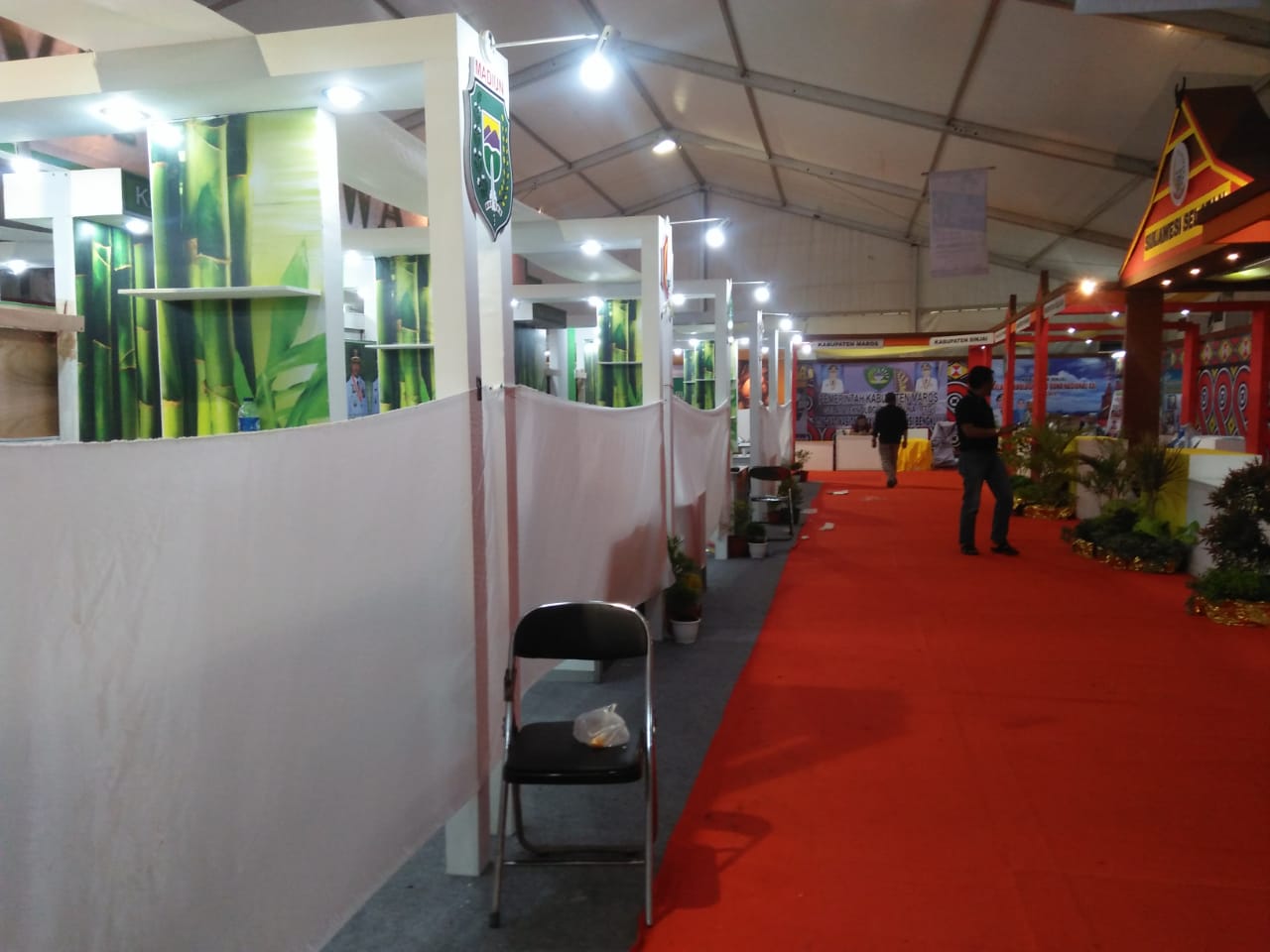 Beberapa Stand