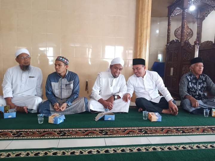 Bupati shalat jum 'at di aek siranda