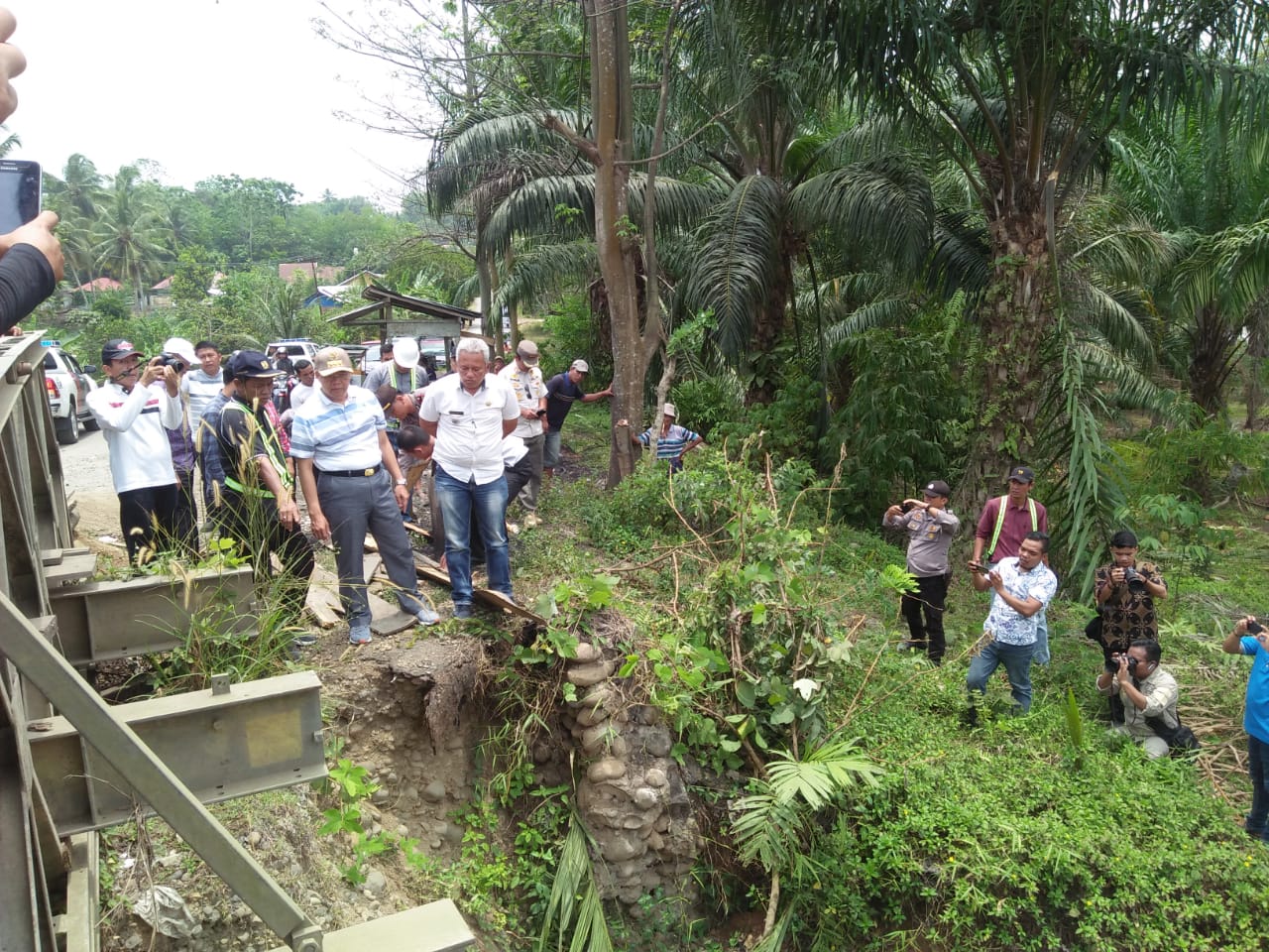 Gubernur Pantau Pembangunan Infrastruktur