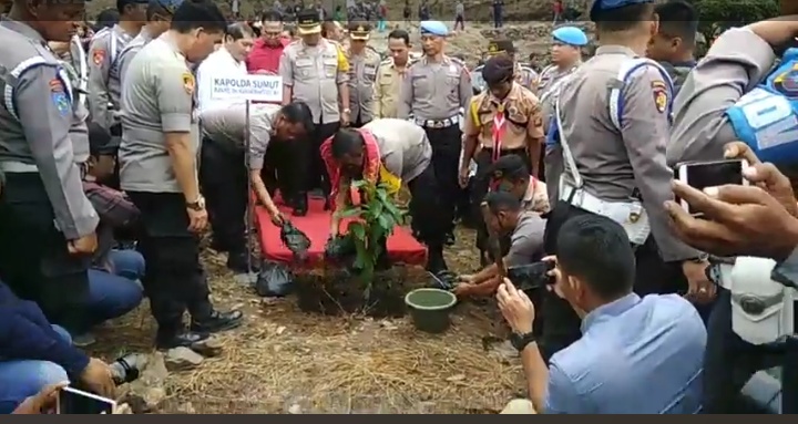 Bupati Karo Dampingi Kapodasu Launching Penanaman Sejuta Pohon