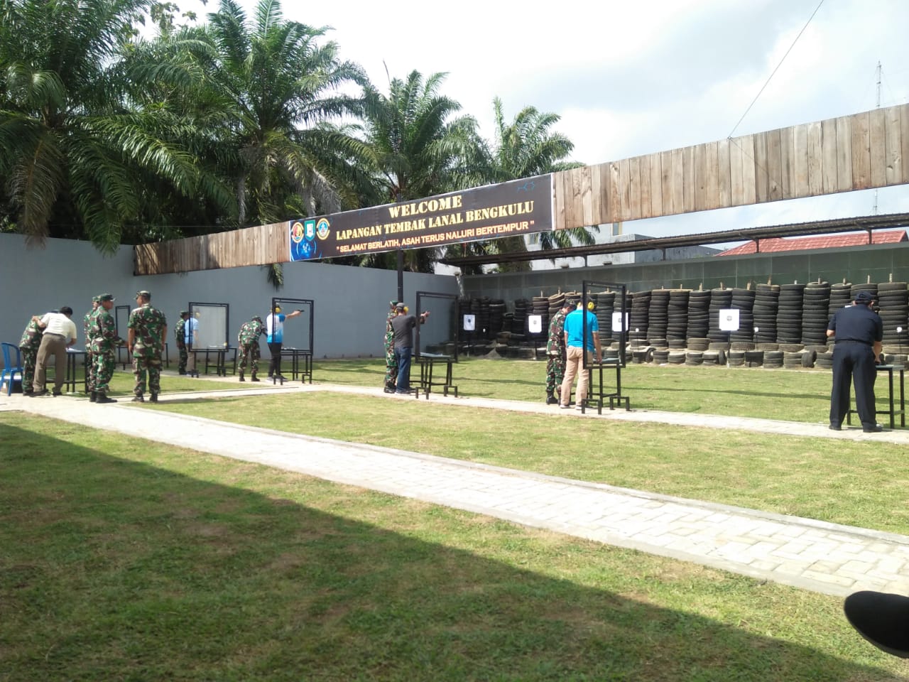 Gelar Latihan Menembak Danlanal Bengkulu Jalin Silaturrahmi
