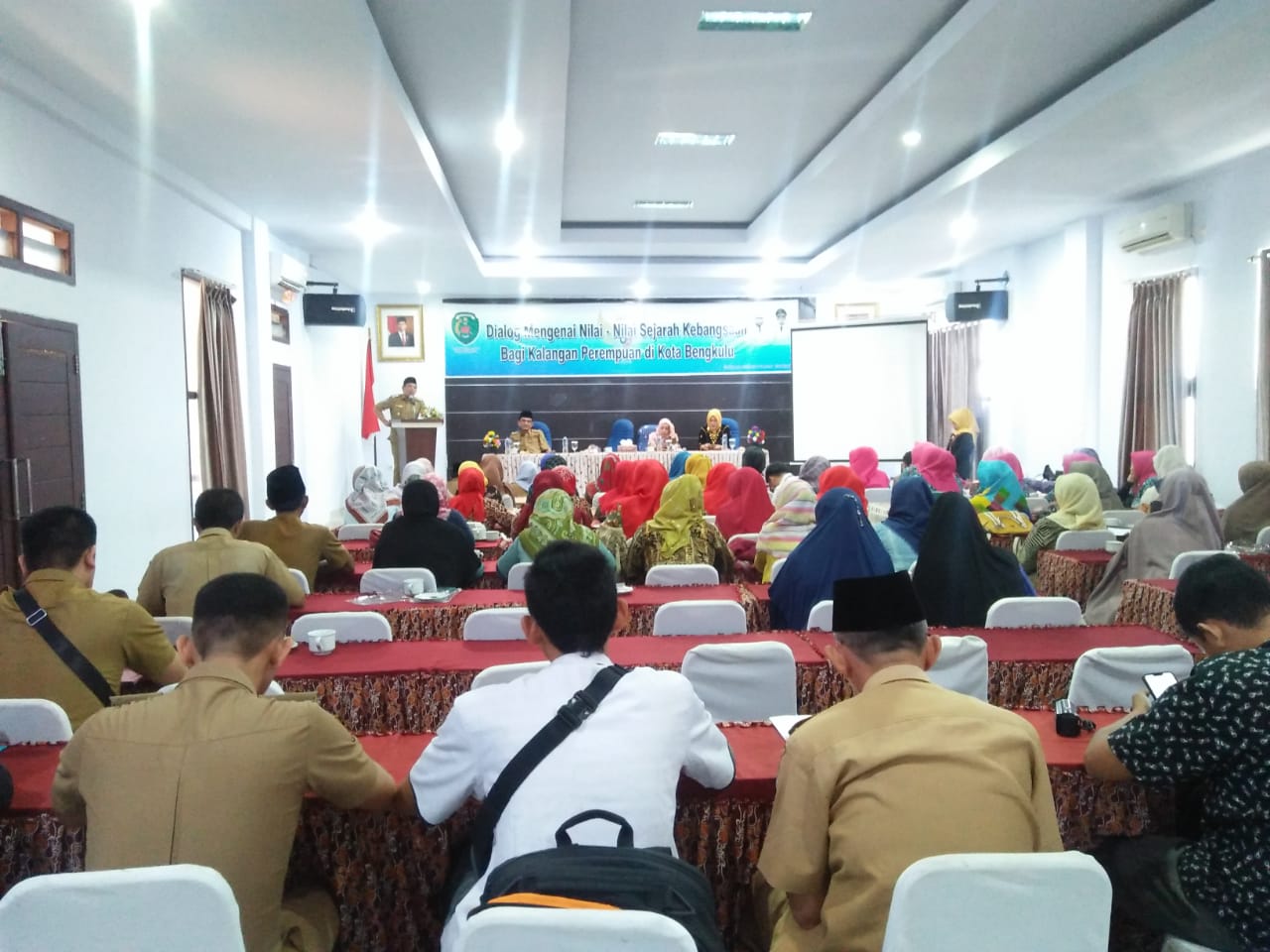 Dialog Mengenai Nilai-Nilai Sejarah Kebangsaan Bagi Kalangan Perempuan di Kota Bengkulu 
