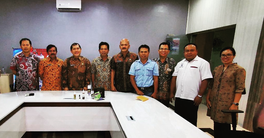Bupati Karo Terkelin Brahmana didampingi sejumlah OPD menerima audensi PT Zego dan pengurusnya di Ruang Command Center Kominfo Kabupaten Karo
