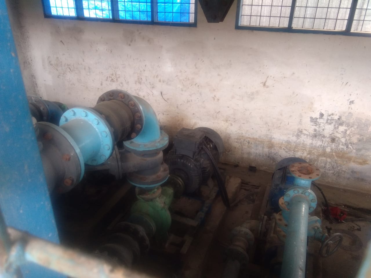 Gardu PDAM Tirta Malem Simpang Tiga Laudah Kecamatan Kabanjahe yang Sudah Tidak lagi berfungsi akibat Aliran Listrik Diputus PLN