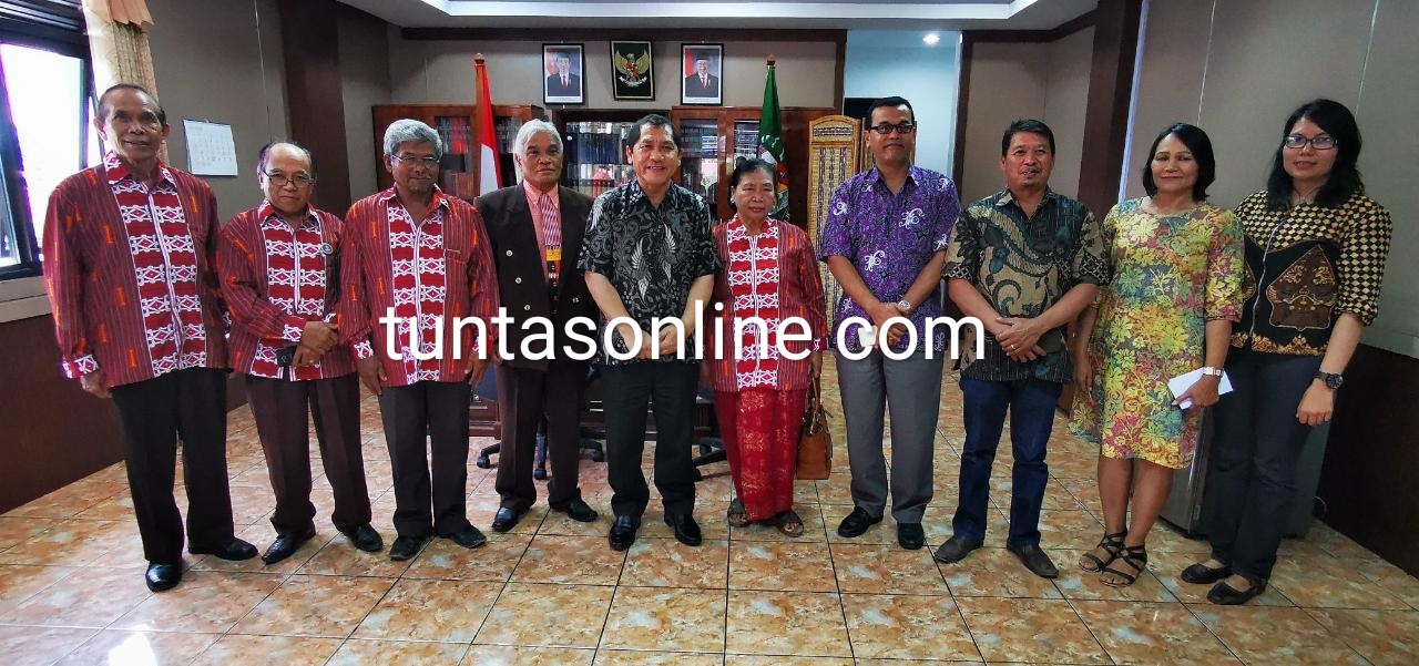 Panitia Natal Saitun GBKP Sambangi Kantor Bupati Karo