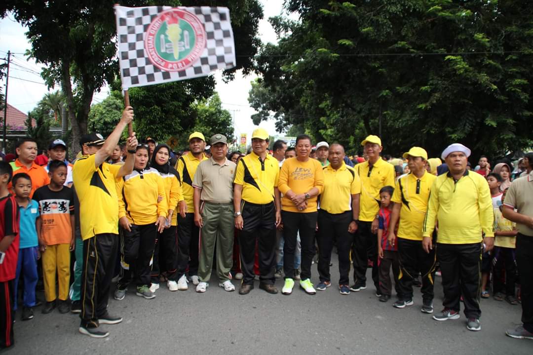 HUT PGRI dan HGN Pemkab Labuhanbatu Gelar Jalan Santai 