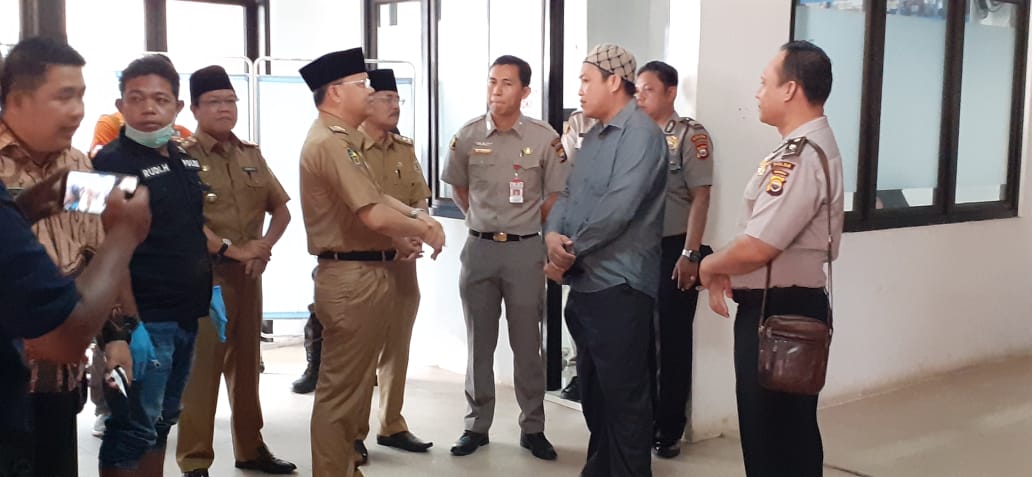 Sambangi RS Bhayangkara Gubernur Rohidin Beri Dukungan Moril Kepada Keluarga Wina