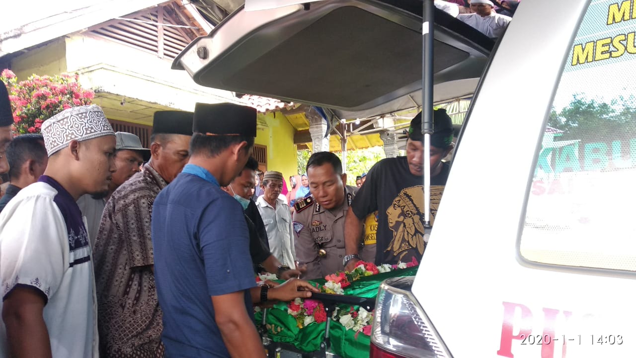 Kapolres Mesuji Hadiri Takziah Korban Laka Lantas