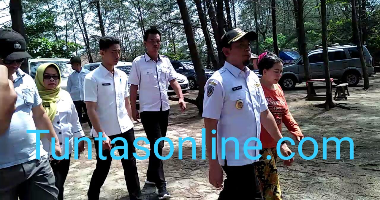 Wawali Himbau Pedagang Pantai Panjang Jaga Kebersihan