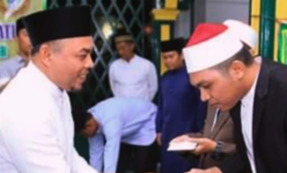 Bupati Andi Berangkatkan 5 Putra dan Putri Labuhanbatu ke Mesir