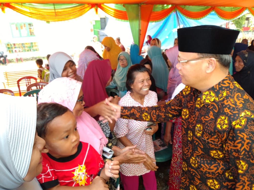 Kunjungi Desa Lokasi Baru Gubernur Rohidin Disambut Suka Cita Masyarakat