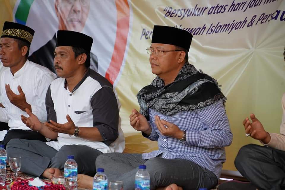 Masyarakat Desa Talang Rio Bangga Berbaur dengan Gubernur Rohidin